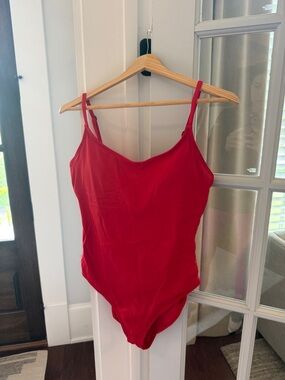 Andie Amalfi One Piece Swimsuit Cherry Red Size L (Long Torso)